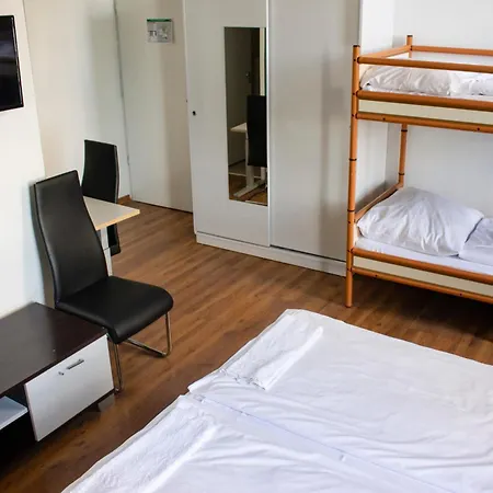 Metropol Hostel Berlin-3